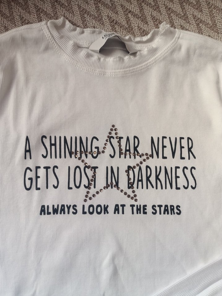 Uzun Kollu Beyaz Kız Tişörtü - Görsel 2