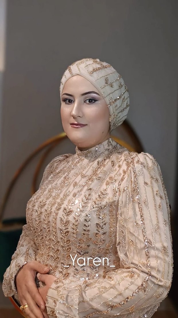 Gold renkli tesettür abiye elbise - Görsel 3