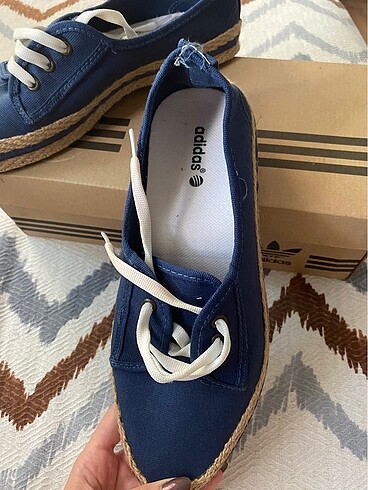 40 Beden lacivert Renk Adidas bez ayakkabı