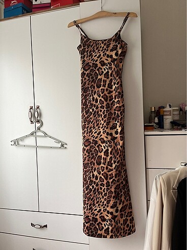 Leoparlı elbise