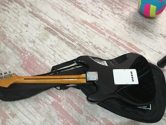  Beden fender amfi sx elektro gitar