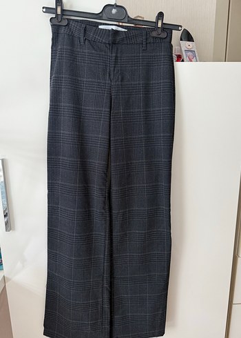 34 Beden Bershka Gri Kadın Kumaş Pantolon
