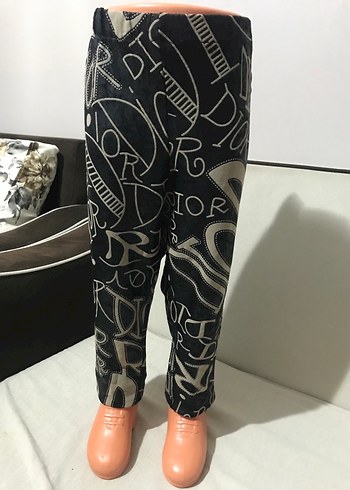 Sokak Stili Siyah Baskılı Kız Tayt - Görsel 3