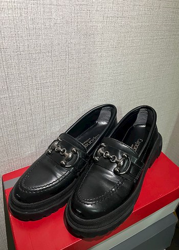 Tokalı Siyah Platform Topuklu Kadın Loafer