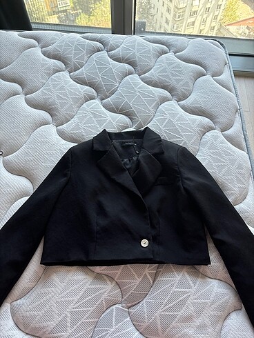 Trendyolmilla s beden 36 siyah crop ceket