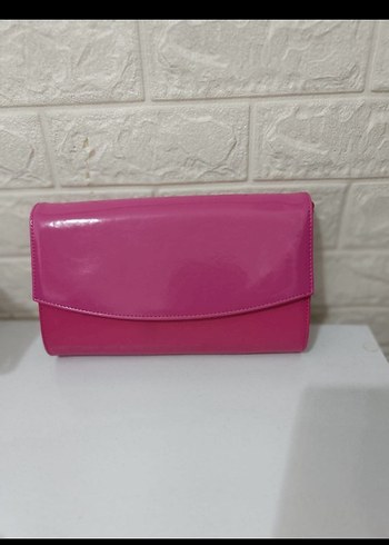 Zincir Detaylı Pembe Deri Kadın Çanta - Görsel 2