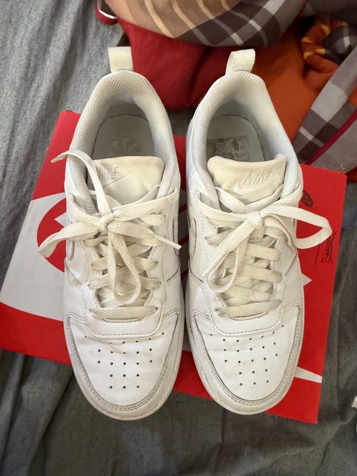 Beyaz Nike Kadın Spor Ayakkabı - Görsel 4