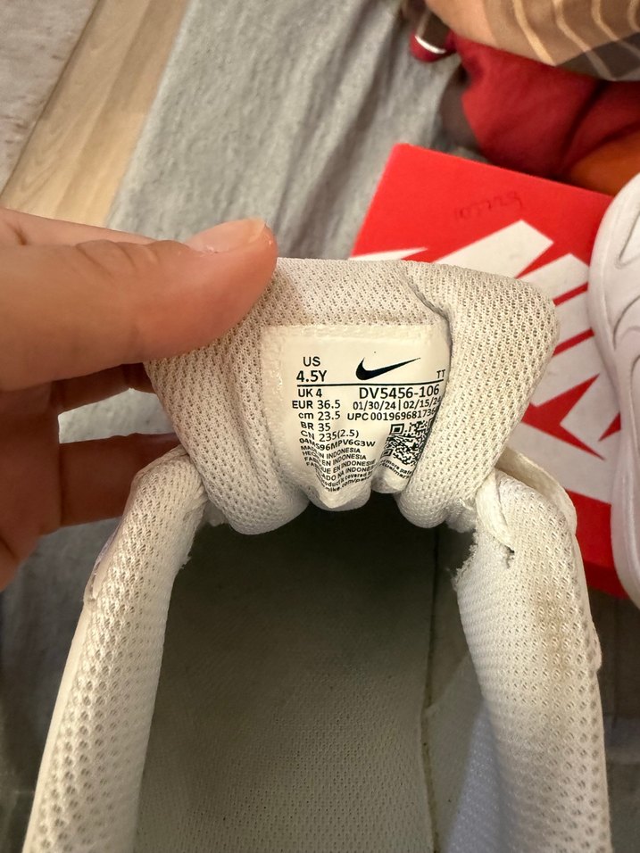 Beyaz Nike Kadın Spor Ayakkabı - Görsel 5