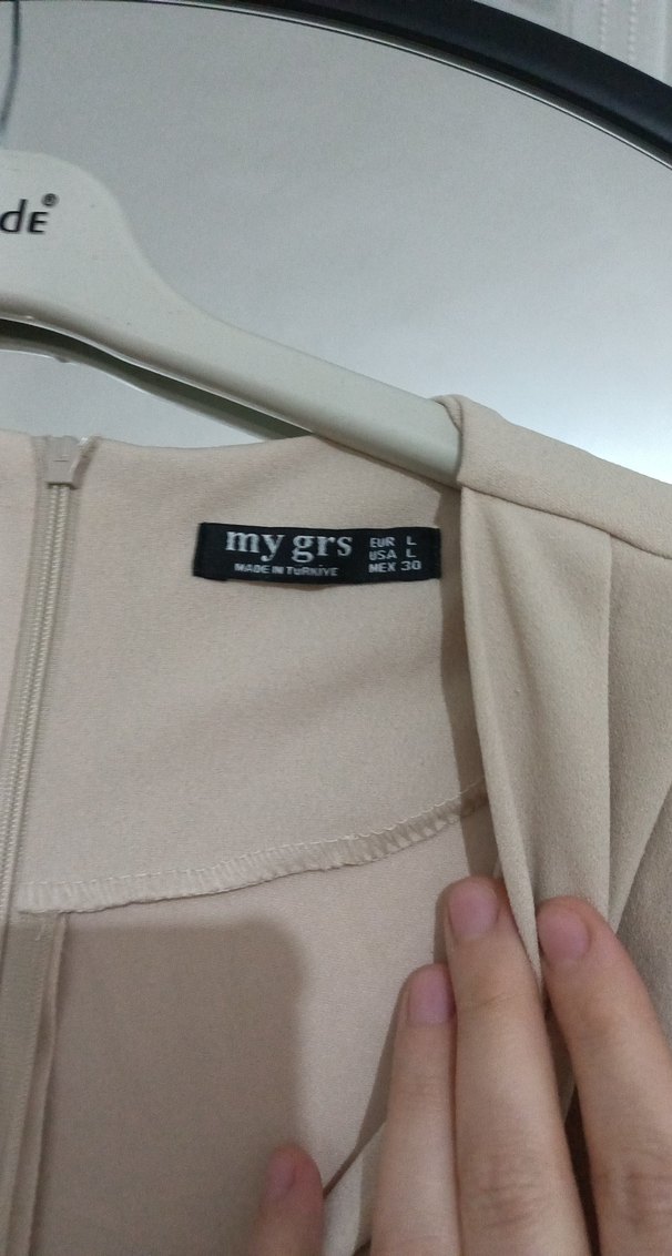 Bej Midi Hamile Elbisesi V Yaka Drapeli - Görsel 3