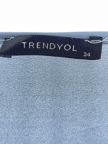 34 Beden mavi Renk Trendyol & Milla Bluz %70 İndirimli.