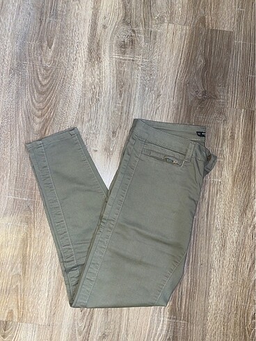 haki yeşil pantolon