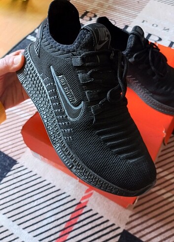 37 Beden siyah Renk Nike spor ayakkabı 