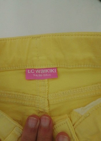 LC Waikiki Sarı Düğmeli Kız Pantolon