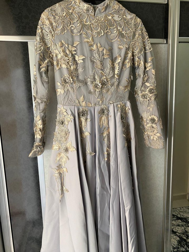 Nakışlı Uzun Kollu Gri Abiye Elbise - Görsel 2