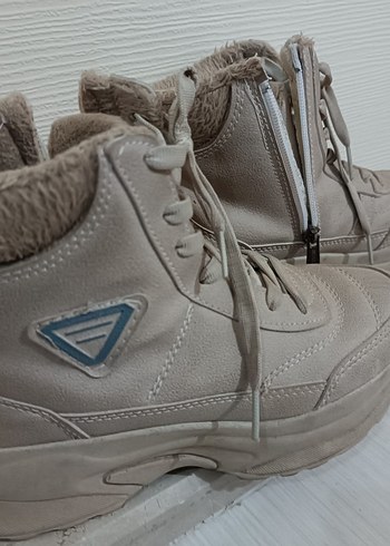 Bej Bağcıklı Kadın Dolgu Topuk Bot - Görsel 2