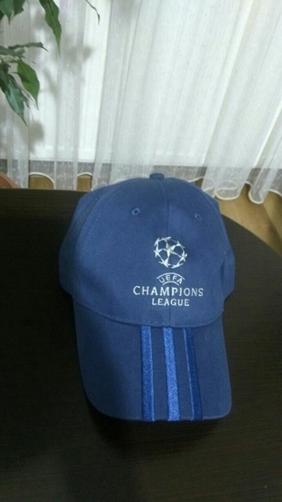 Adidas Şampiyonlar Ligi şapka