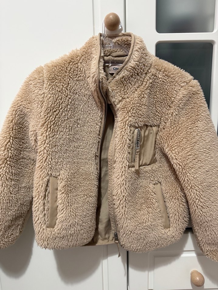 Kısa Kesim Bej Peluş çocuk mont - Görsel 5