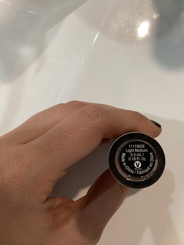 Wet n wild Wet n wild light medium kapatıcı
