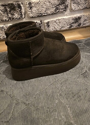 36 Beden Ugg bot