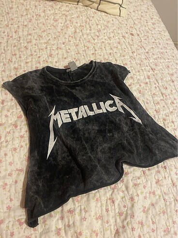 Kolsuz Metallica Üst