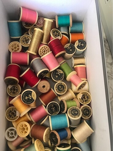Rengarenk markalı makina nakış ipleri?
