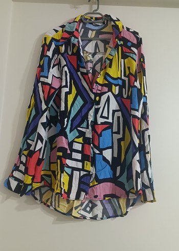 Renkli Geometrik Desenli V Yaka Kadın Gömlek - Görsel 2