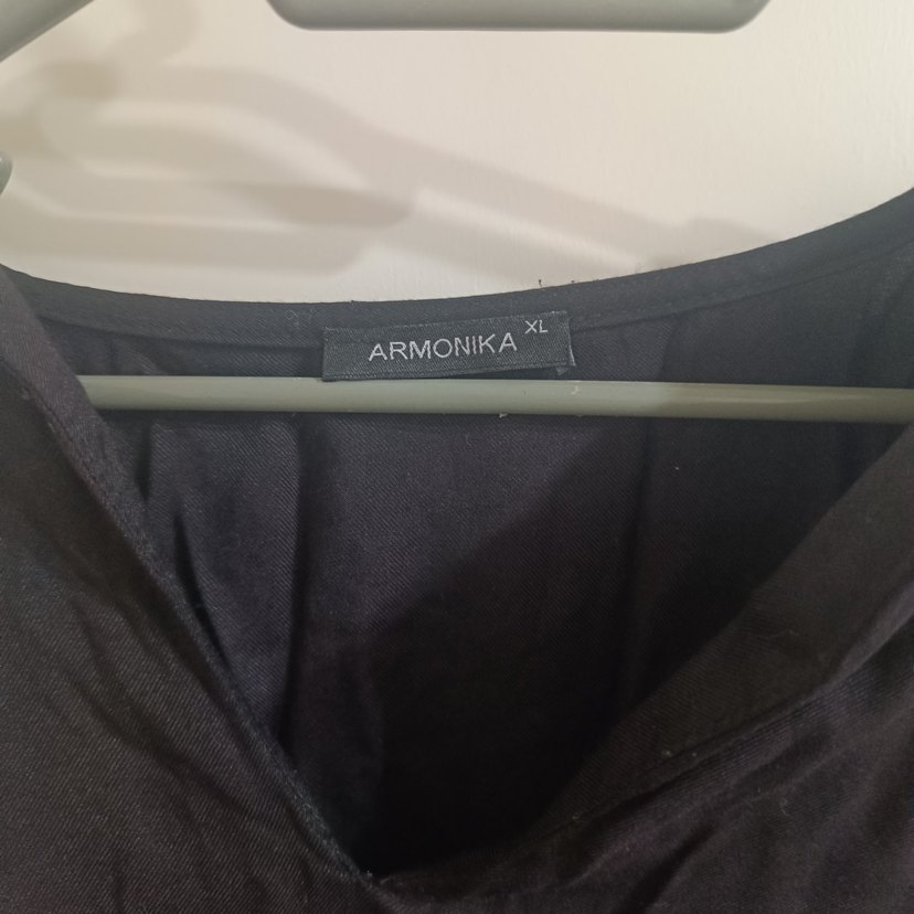 Siyah V Yaka Uzun Kollu Salaş Bluz - Görsel 3