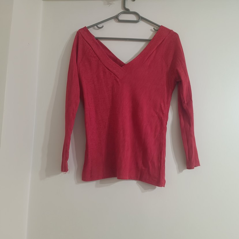 V Yaka Kırmızı İnce Triko Kadın Kazak - Görsel 2