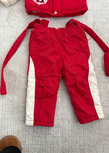 Kız Bebek Kırmızı Kayak Tulumu - Görsel 2