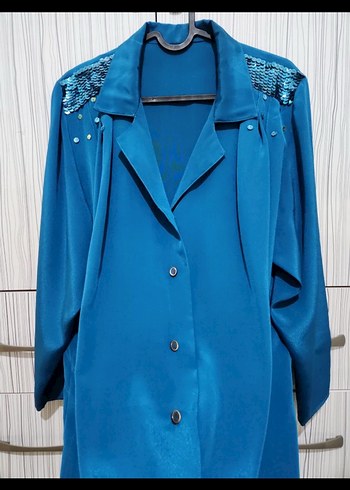 Düğmeli Uzun Kollu Mavi Kadın Gömlek - Görsel 4