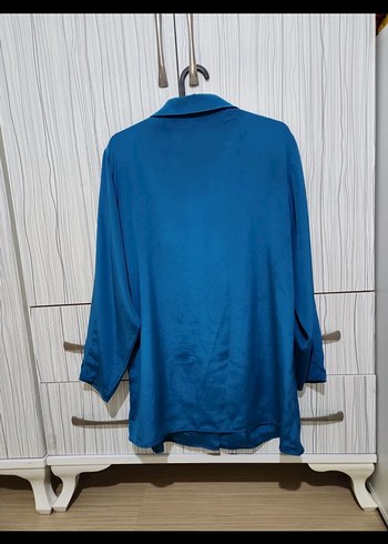 Düğmeli Uzun Kollu Mavi Kadın Gömlek - Görsel 5