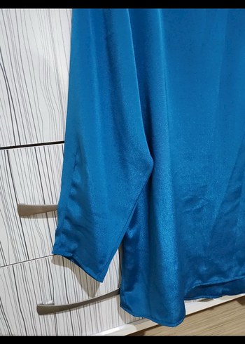 Düğmeli Uzun Kollu Mavi Kadın Gömlek - Görsel 6