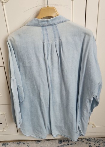 Düğmeli Geniş Kesim Mavi Denim Gömlek - Görsel 2