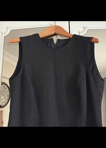 Siyah Drapeli Yüksek Yakalı Midi Elbise - Görsel 4