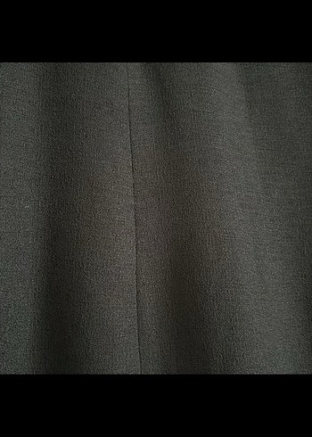 Siyah Drapeli Yüksek Yakalı Midi Elbise - Görsel 2