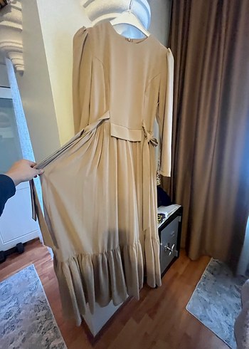 Bej Pileli Uzun Kadın Elbise - Görsel 4