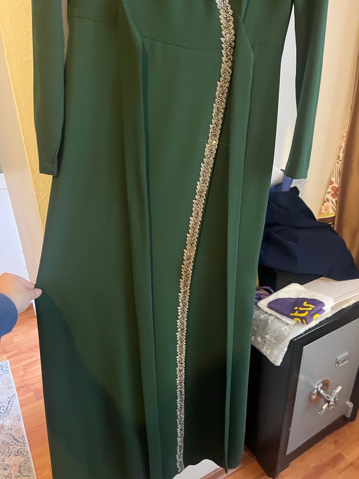 Yeşil kadın abiye - Görsel 3