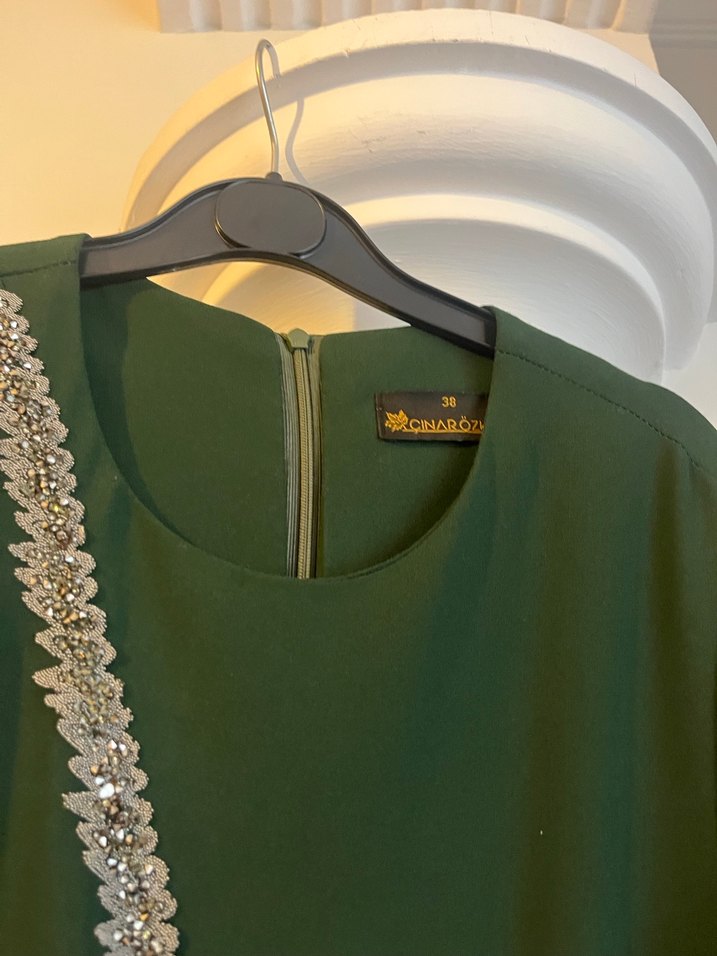 Yeşil kadın abiye - Görsel 4