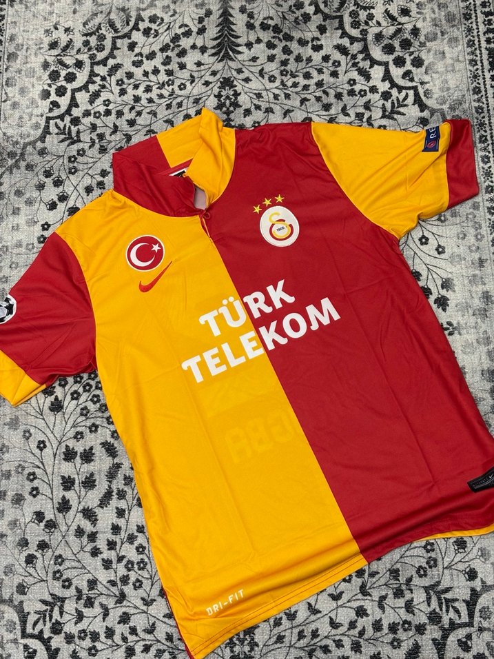 Galatasaray Sneijder Dik Yaka - Görsel 2