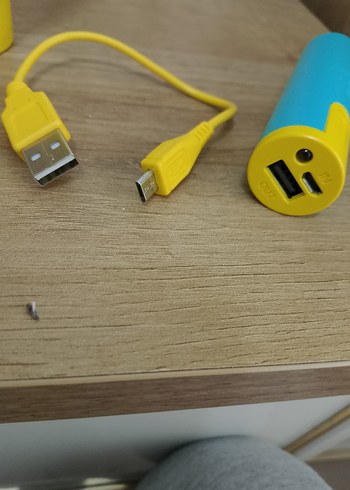 Renkli Sarı Mavi Taşınabilir Power Bank - Görsel 3