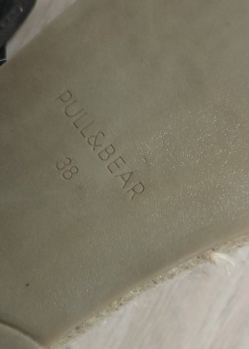 Pull Bear 38.  no  Siyah Dolgu Topuklu Kadın Sandalet - Görsel 3