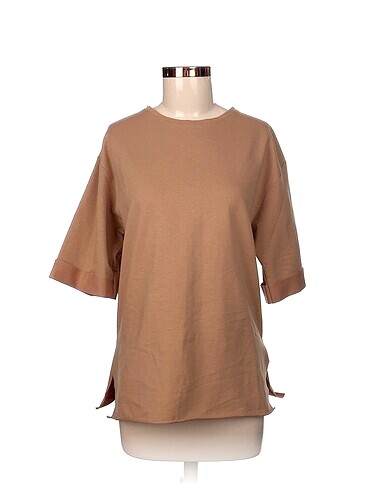Diğer T-shirt %70 İndirimli.