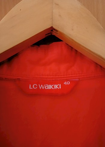 40 Beden LCW narçiçeği uzun kollu gömlek