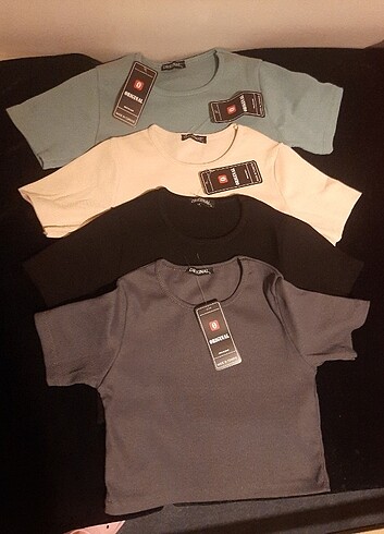 Zara Yeşil Kısa Kollu Crop 