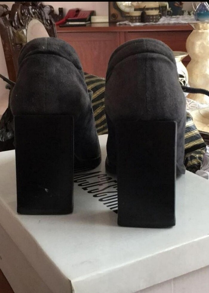 Küt burun kalın topuklu ayakkabı  - Görsel 3