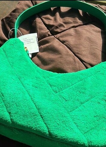 h&m yeşil tüylü kol çantası  - Görsel 2