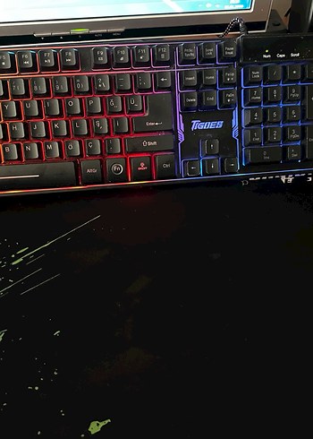 Çok Renkli LED Işıklı Karanlık Klavye - Görsel 5