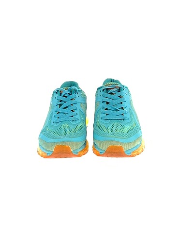 38 Beden Nike Spor Ayakkabı %70 İndirimli.