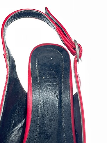 37 Beden kırmızı Renk Diğer Stiletto %70 İndirimli.