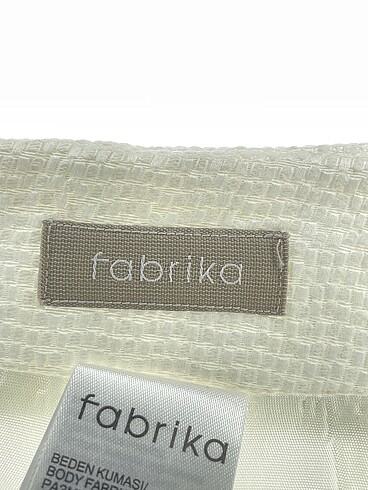 36 Beden beyaz Renk Fabrika Mini Etek %70 İndirimli.